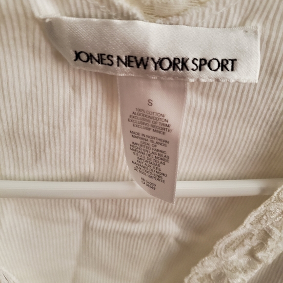 Top - Picture 2 of 2